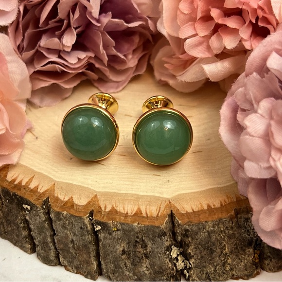 Elegant Round Green Aventurine Quartz Cufflinks - Picture 5 of 17